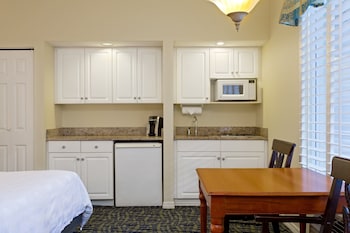 holiday inn and suites clearwater beach s harbourside by ihg