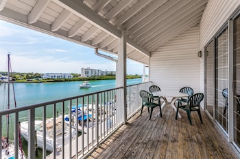 holiday inn and suites clearwater beach s harbourside by ihg