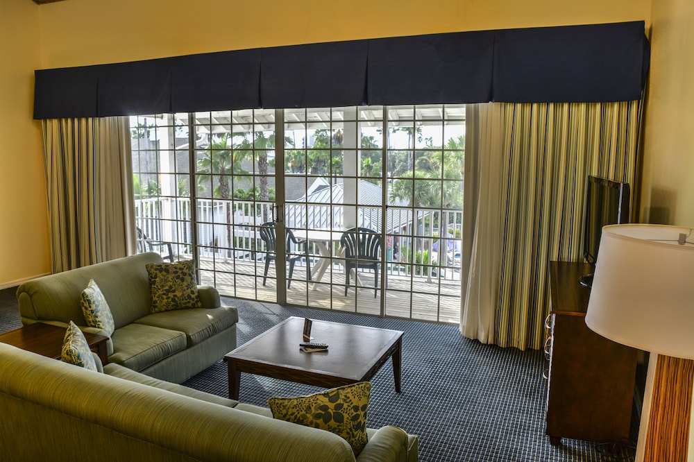 holiday inn and suites clearwater beach s harbourside by ihg