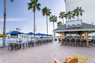 holiday inn and suites clearwater beach s harbourside by ihg