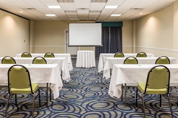 holiday inn and suites clearwater beach s harbourside by ihg