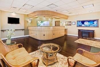 Holiday Inn & Suites Clearwater Beach S-Harbourside By Ihg,Near Smugglers Cove Adventure Golf,3 star
