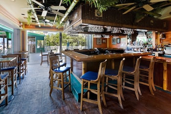 holiday inn and suites clearwater beach s harbourside by ihg