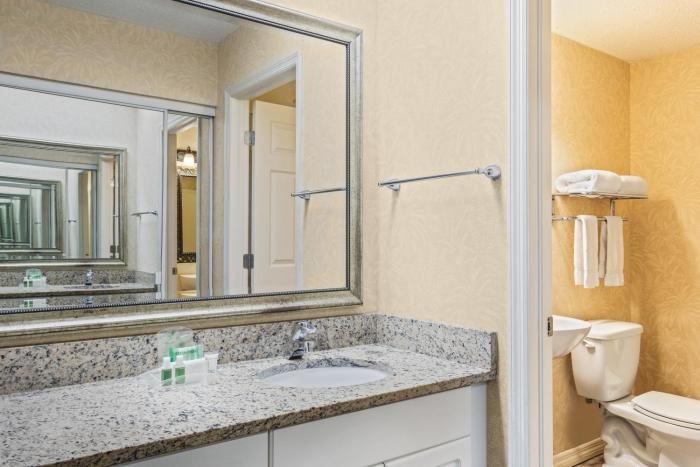 holiday inn and suites clearwater beach s harbourside by ihg