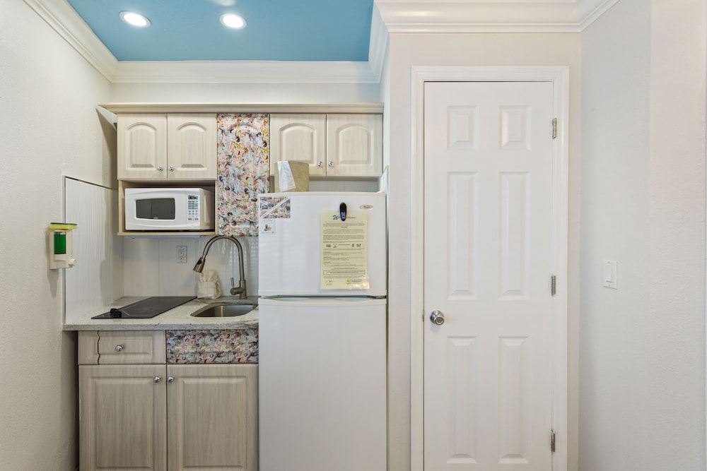 plaza beach hotel beachfront resort