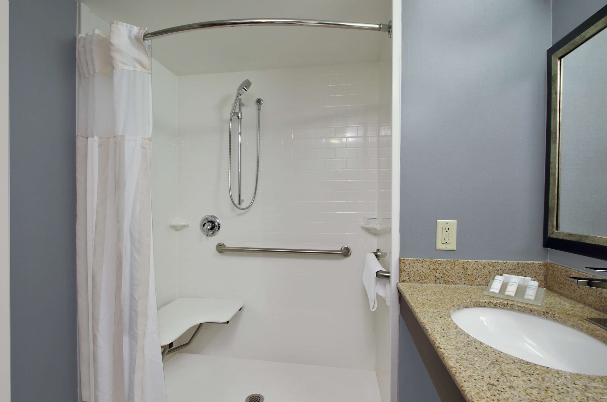 hilton garden inn austin nw arboretum