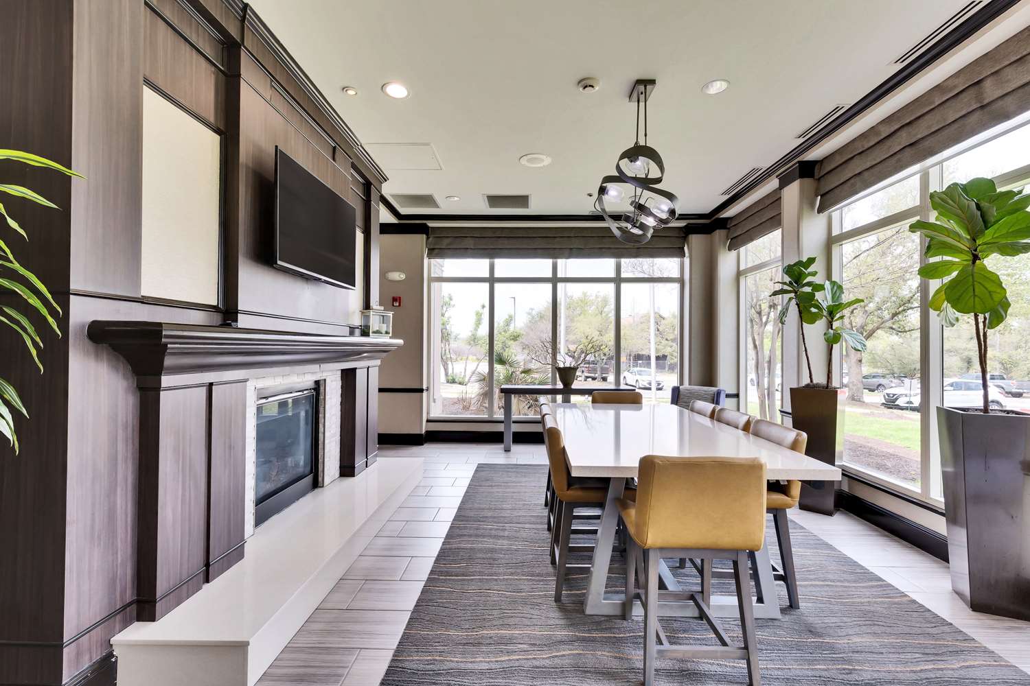 hilton garden inn austin nw arboretum