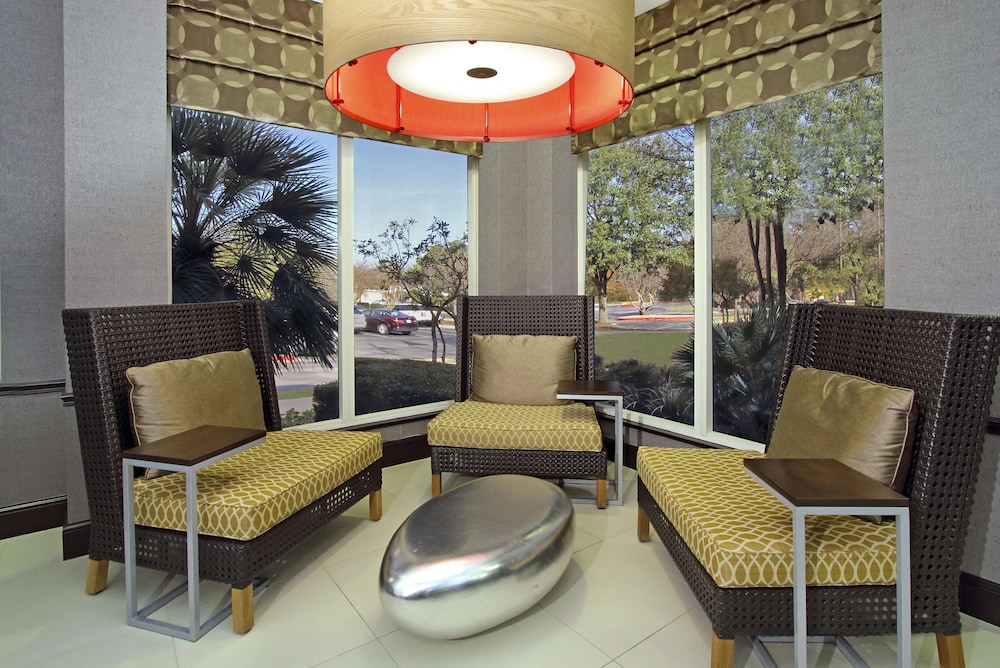hilton garden inn austin nw arboretum