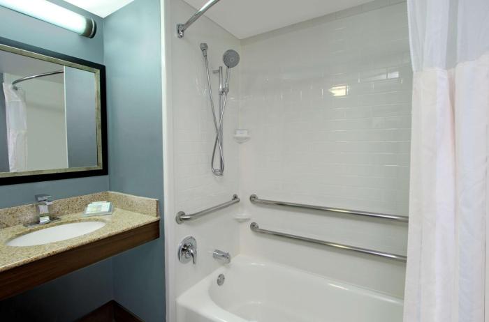 hilton garden inn austin nw arboretum