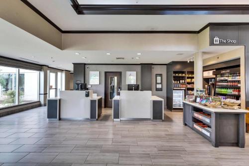 hilton garden inn austin nw arboretum