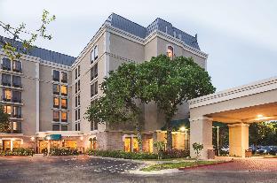 doubletree by hilton austin university area
