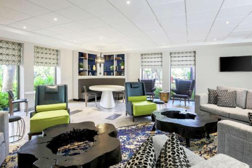 doubletree by hilton austin university area