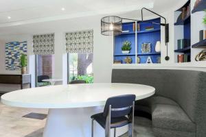 doubletree by hilton austin university area