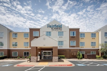 fairfield inn and suites by marriott austin university area