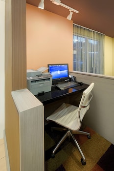 fairfield inn and suites by marriott austin university area