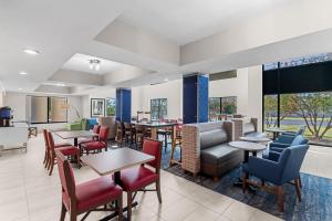 holiday inn express and suites austin sw sunset va