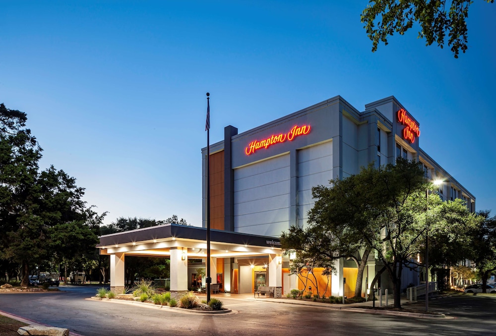 hampton inn austin nw near the domain