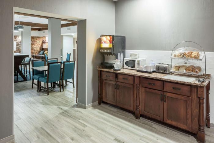 hampton inn austin nw near the domain