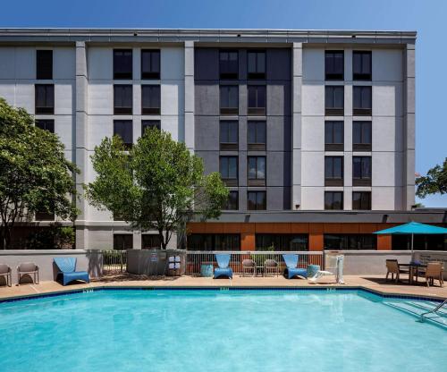 hampton inn austin nw near the domain