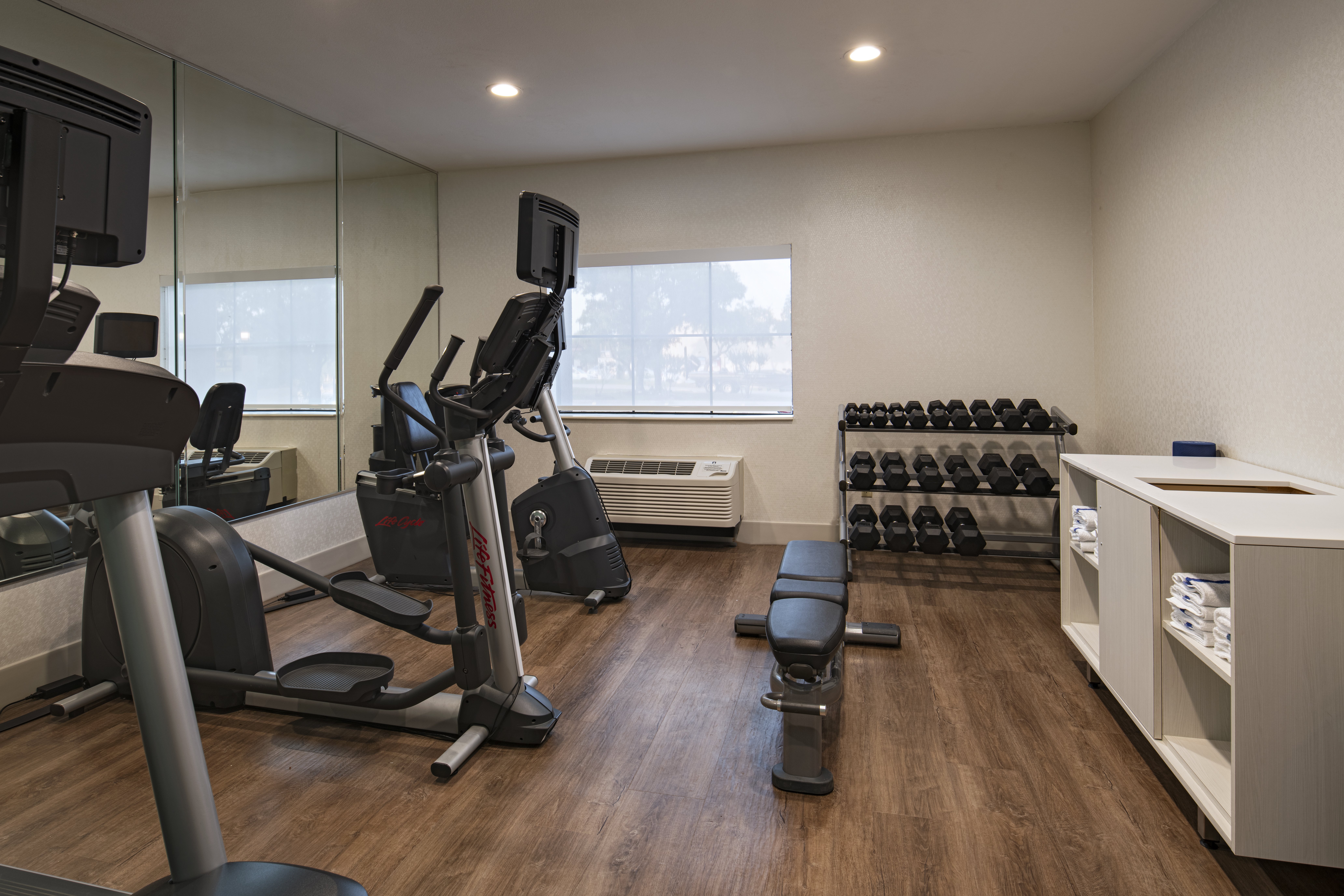 holiday inn express hotel and suites cedar park by ihg