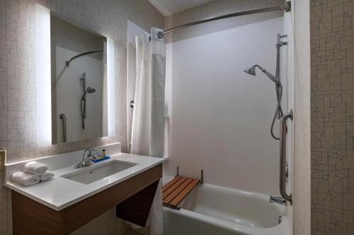 holiday inn express hotel and suites cedar park by ihg