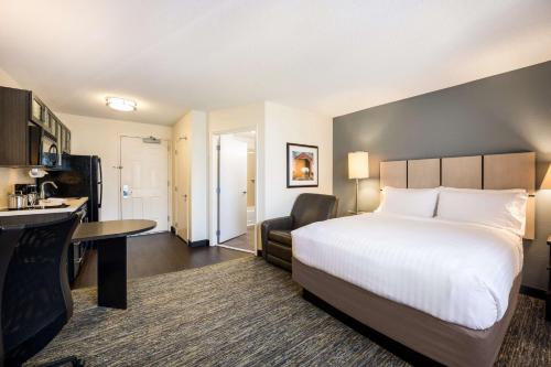 sonesta simply suites austin the domain area