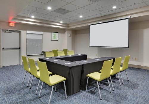 holiday inn express and suites austin round rock by ihg