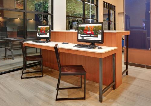 holiday inn express and suites austin round rock by ihg