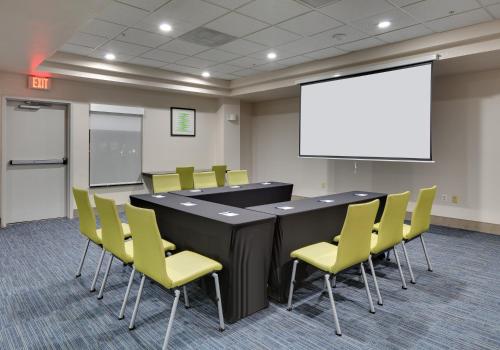 holiday inn express and suites austin round rock by ihg