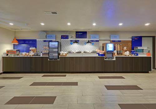 holiday inn express and suites austin round rock by ihg