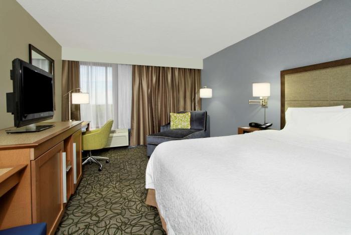 hampton inn austin airport area south