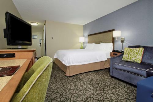hampton inn austin airport area south