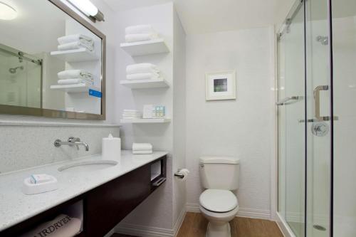 hampton inn austin airport area south