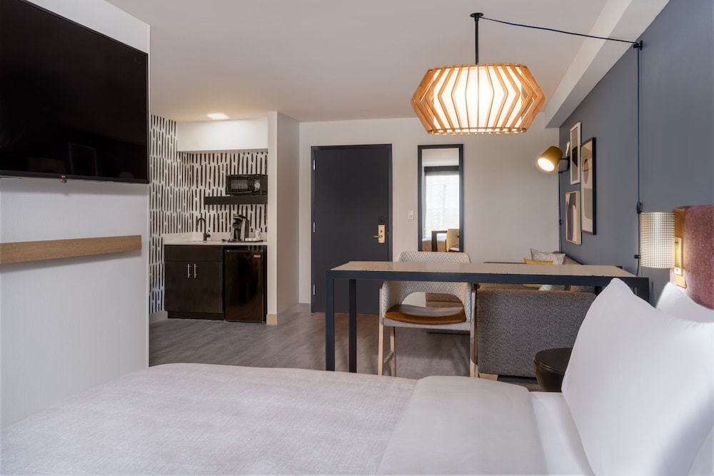 atwell suites austin airport by ihg