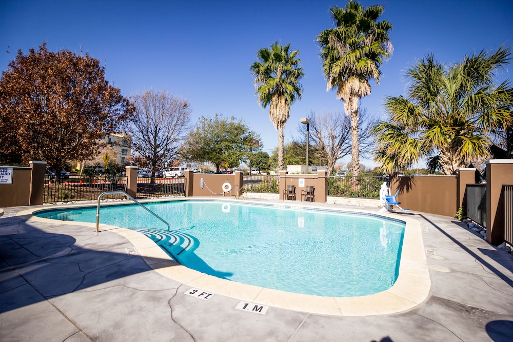 atwell suites austin airport by ihg