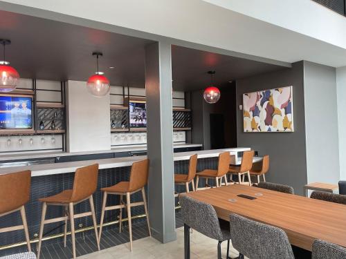 atwell suites austin airport by ihg