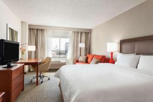 hampton inn and suites denver cherry creek