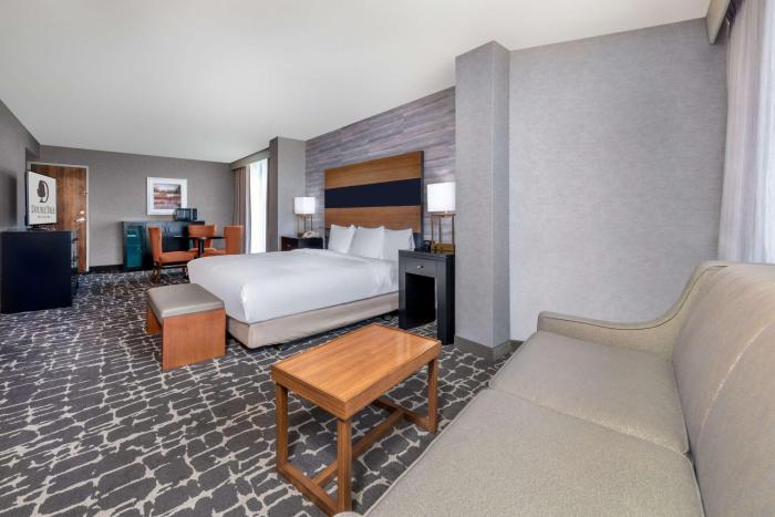 doubletree by hilton denver aurora