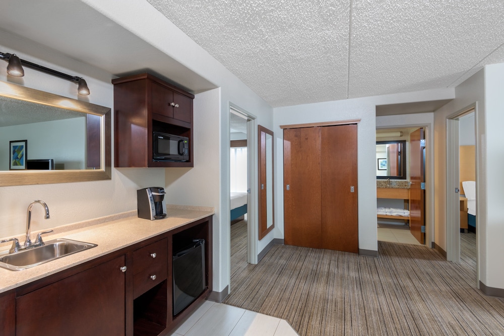 holiday inn express and suites wheat ridge denver west by ihg