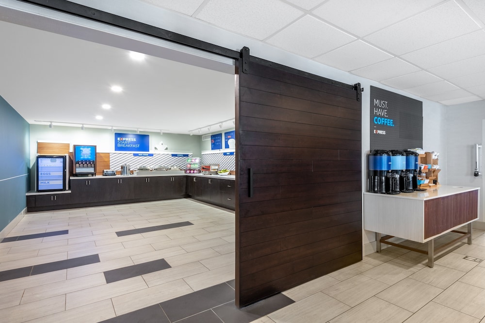 holiday inn express and suites wheat ridge denver west by ihg