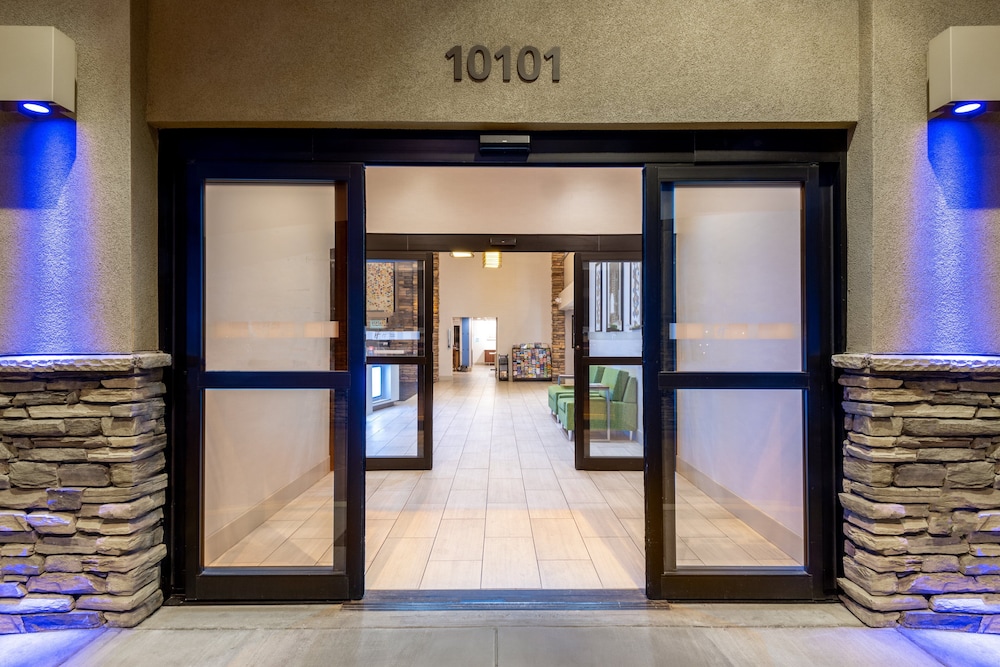 holiday inn express and suites wheat ridge denver west by ihg