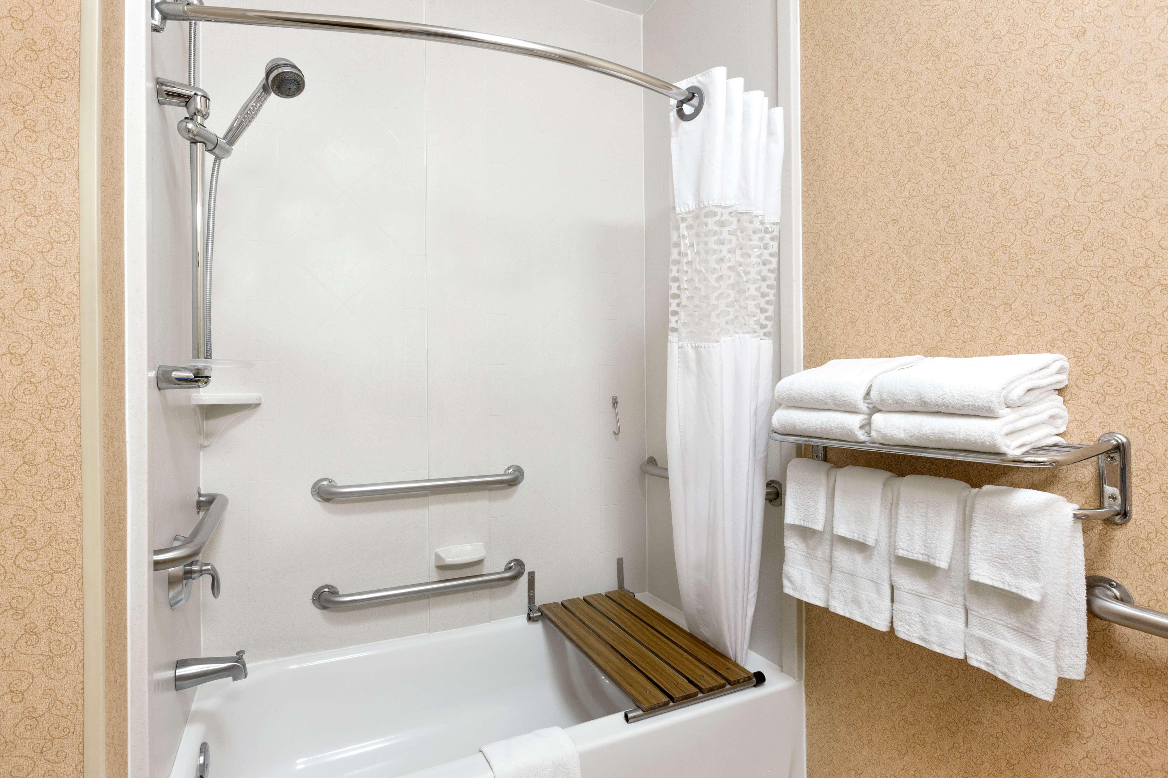 hampton inn houston willowbrook mall