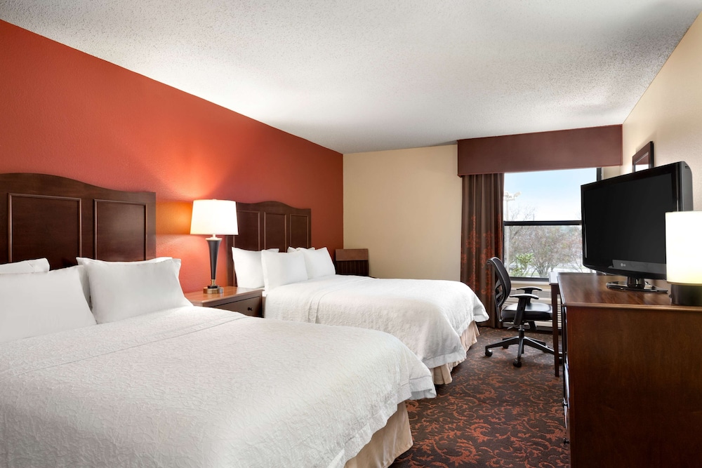 hampton inn houston willowbrook mall