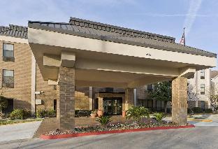hampton inn houston willowbrook mall