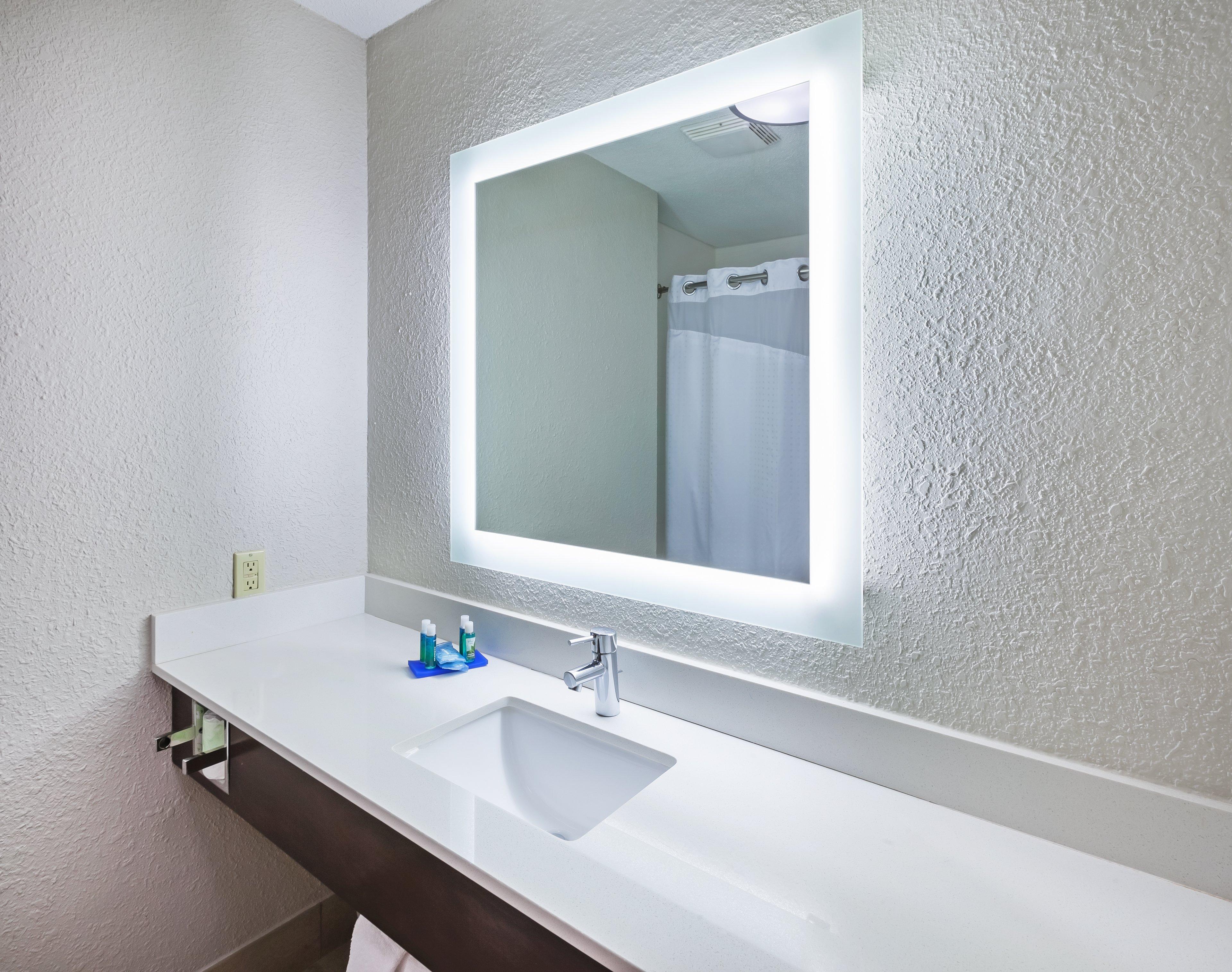 holiday inn express and suites houston memorial park area