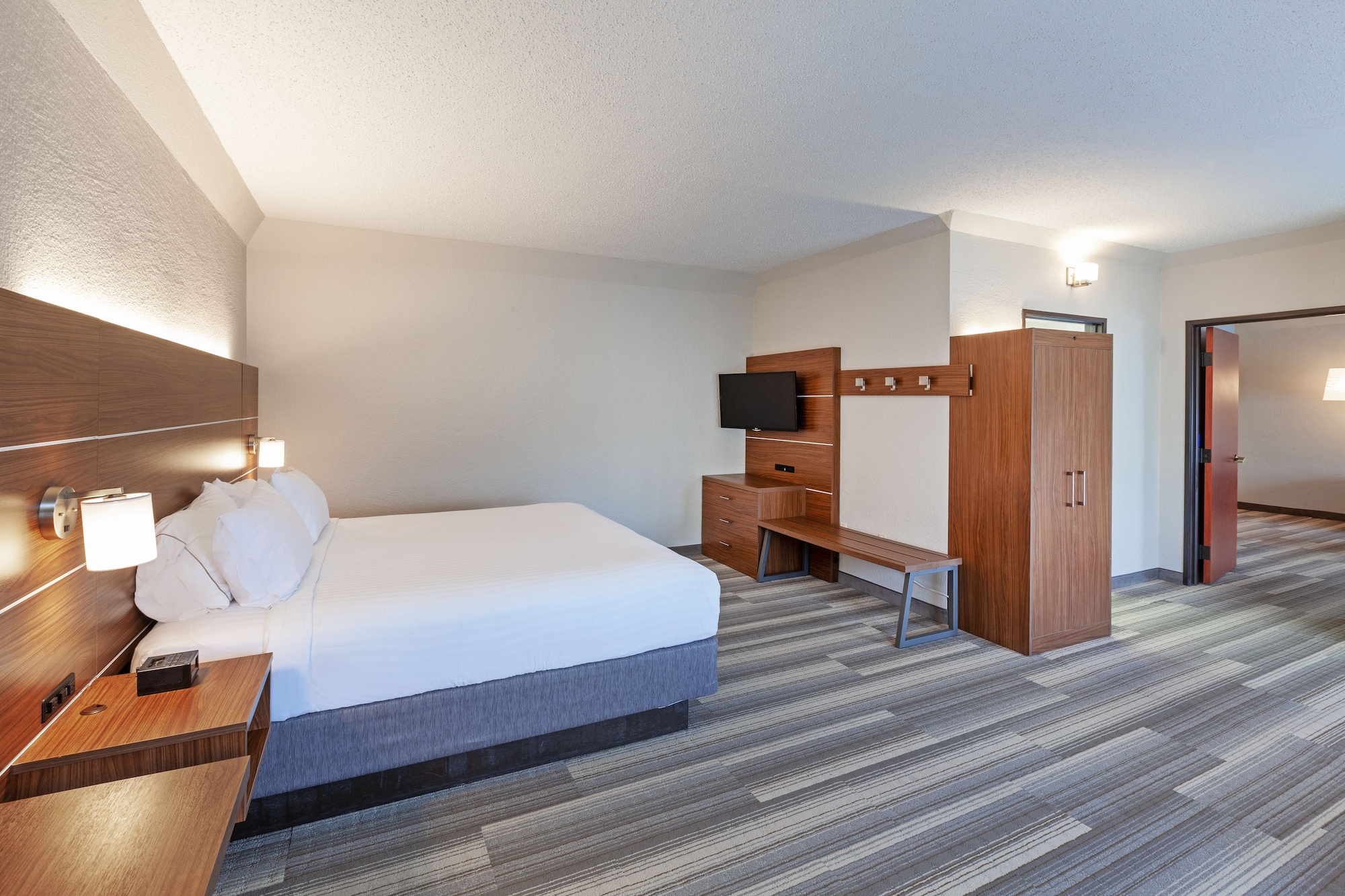 holiday inn express and suites houston memorial park area