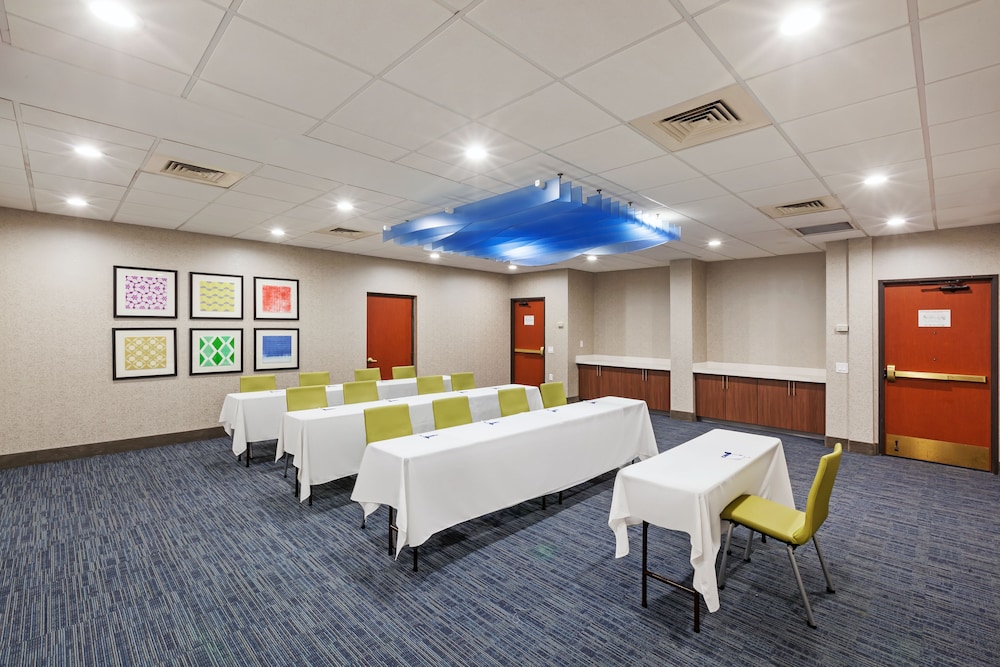 holiday inn express and suites houston memorial park area
