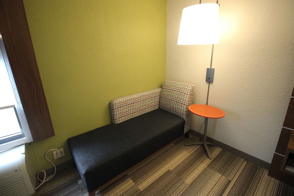 holiday inn express and suites houston memorial park area