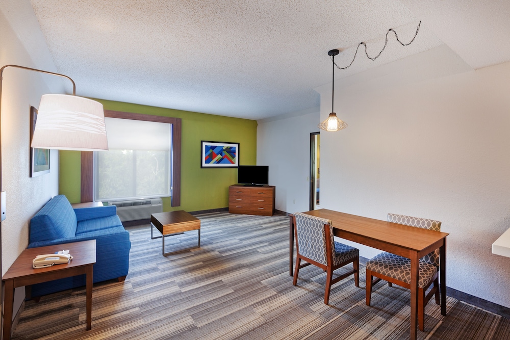 holiday inn express and suites houston memorial park area