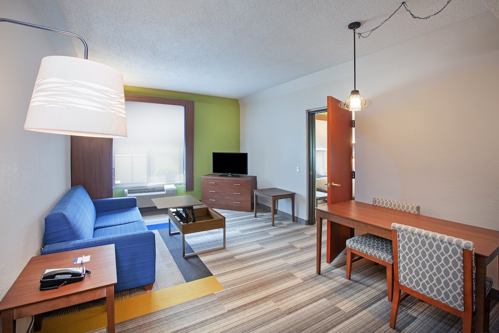 holiday inn express and suites houston memorial park area